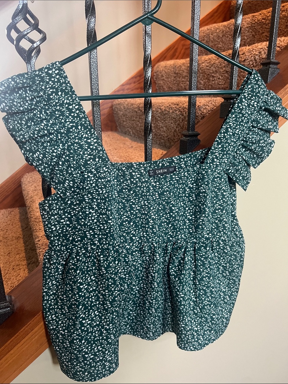 SHEIN Dark Green Floral Ruffle Sleeve Square Neck Crop Top